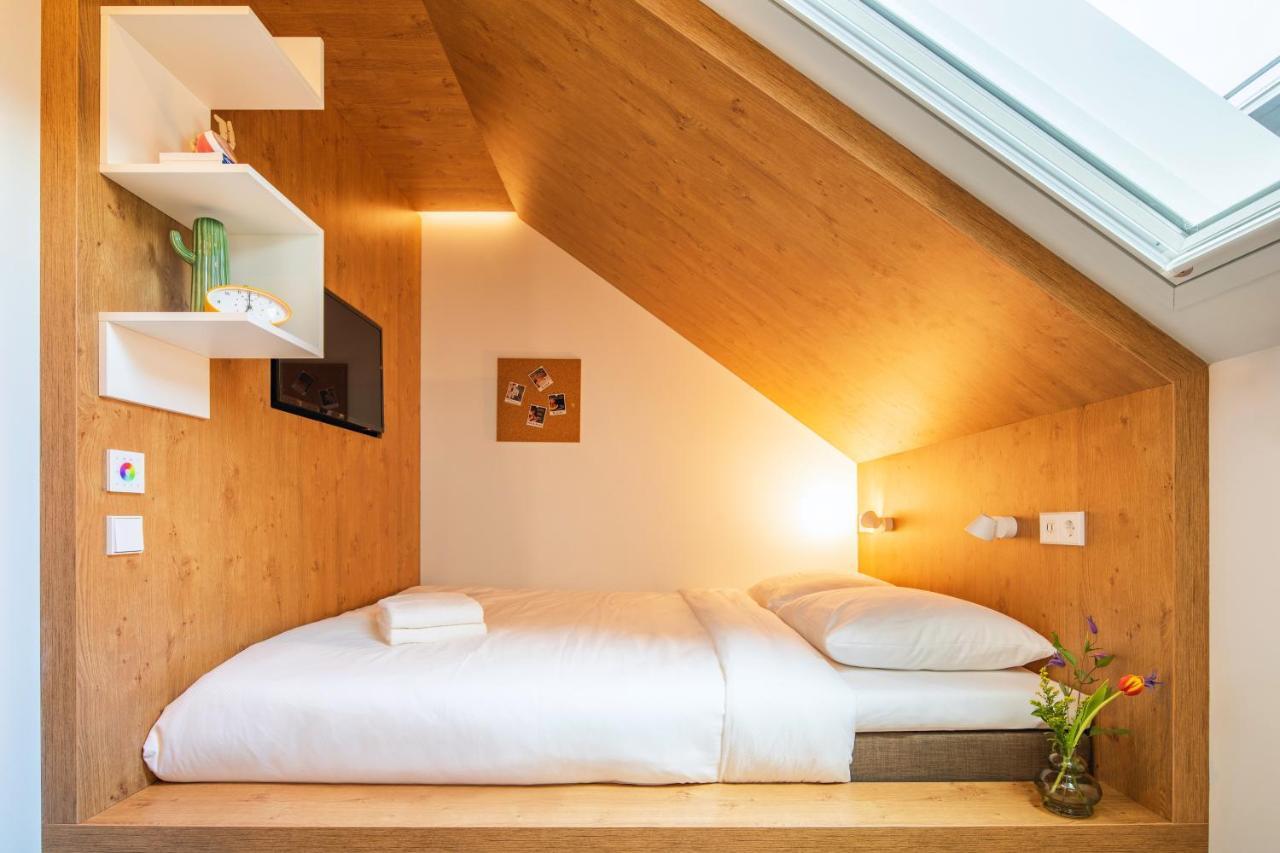 Bunk Hotel Amsterdam Bagian luar foto